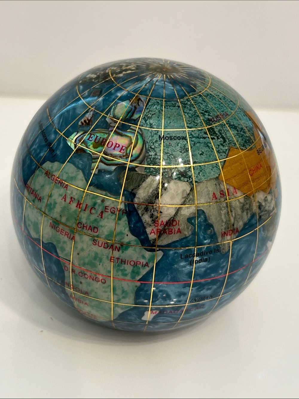 Kalifano semi-precious gemstone Globe Paperweight with Gold Grid Accent